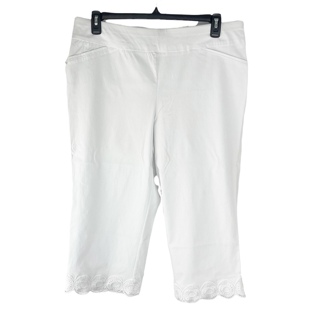 White Nylon & Spandex Capris with Decorative Circle Hem